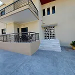 Seaside With Parking In Melissi Apartman
