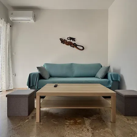 Seaside With Parking In Melissi *