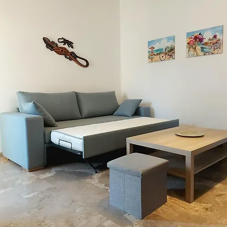 Apartment Seaside With Parking In Melissi *