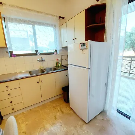 Apartment Seaside With Parking In Melissi Melíssion