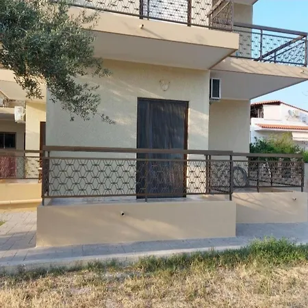 Apartment Seaside With Parking In Melissi Melíssion